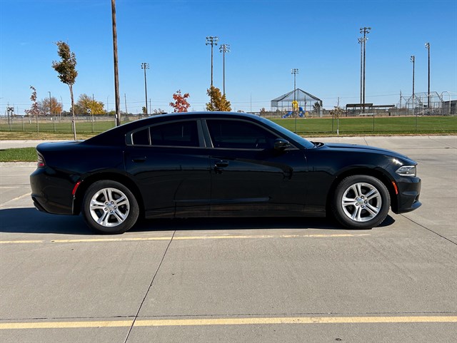 Dodge Charger photo 8