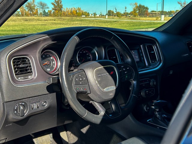 Dodge Charger photo 9