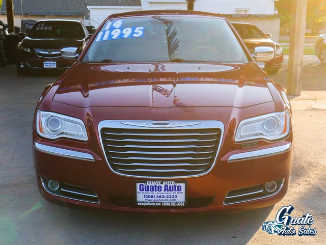 Chrysler 300 photo 2