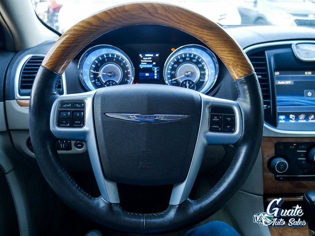 Chrysler 300 photo 6