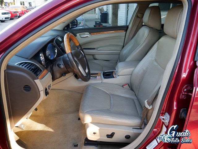 Chrysler 300 photo 5