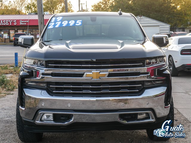 Chevrolet Silverado photo 2