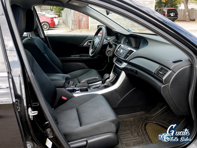 Honda Accord photo 15