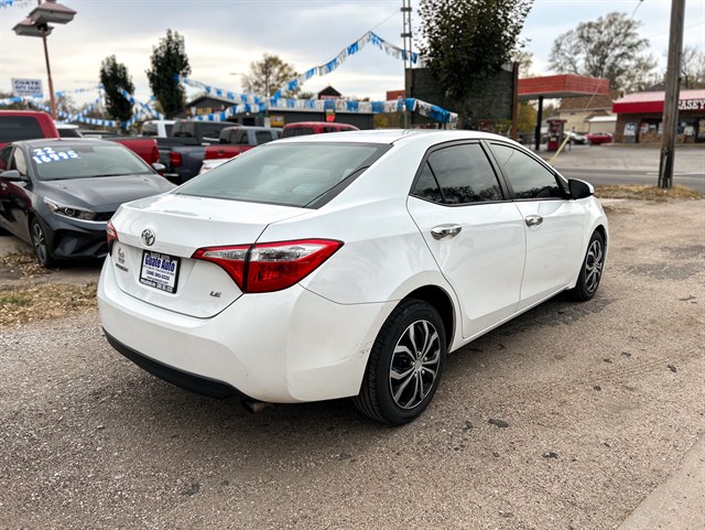 Toyota Corolla photo 12