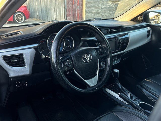 Toyota Corolla photo 4