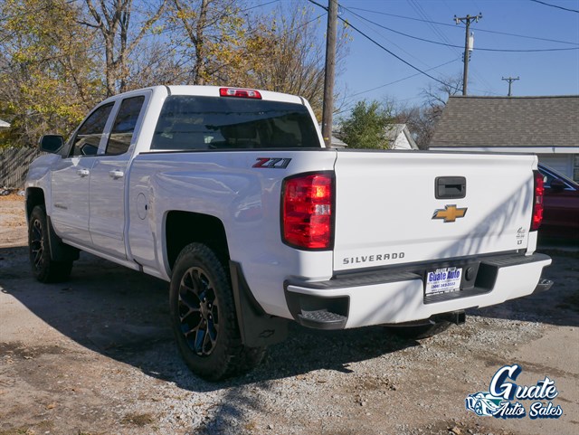 Chevrolet Silverado photo 10
