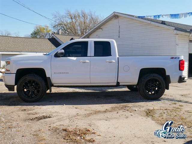 Chevrolet Silverado photo 4