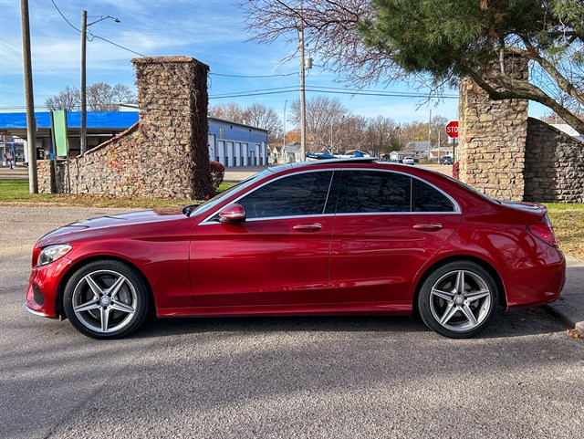 Mercedes-Benz C-Class photo 9