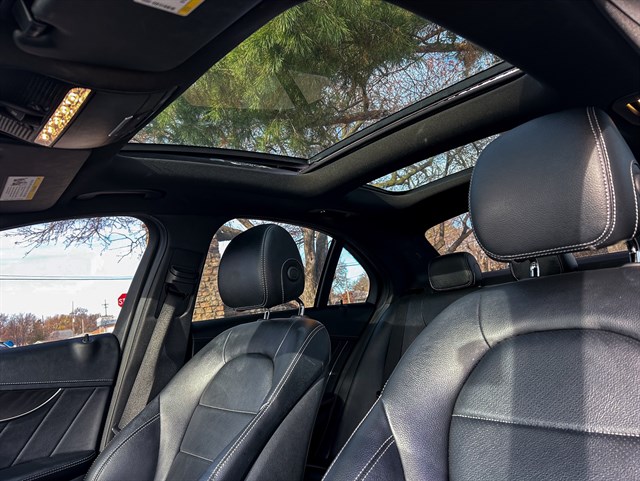 Mercedes-Benz C-Class photo 20