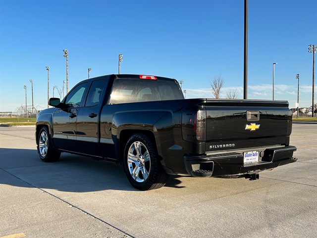 Chevrolet Silverado photo 5