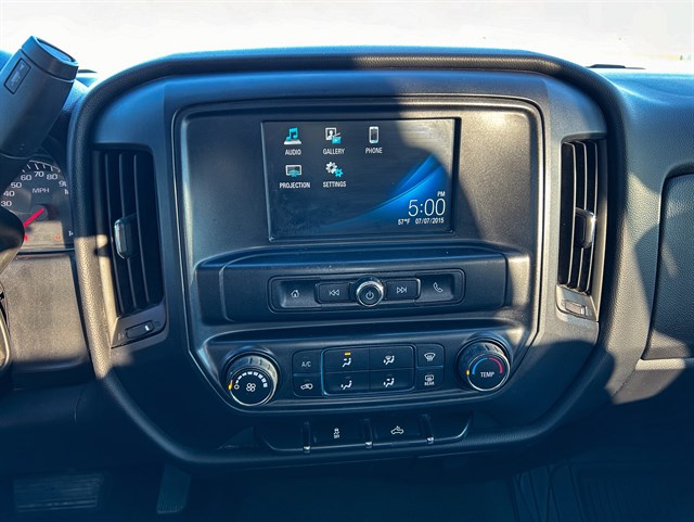 Chevrolet Silverado photo 11