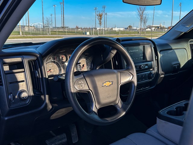 Chevrolet Silverado photo 9