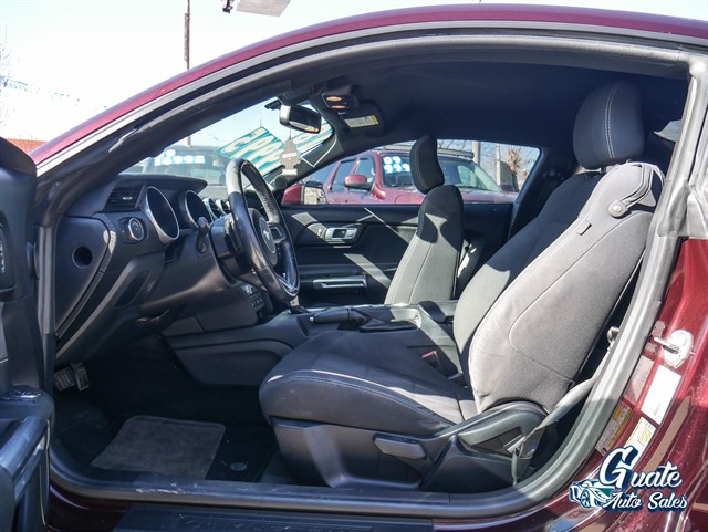 Ford Mustang photo 5