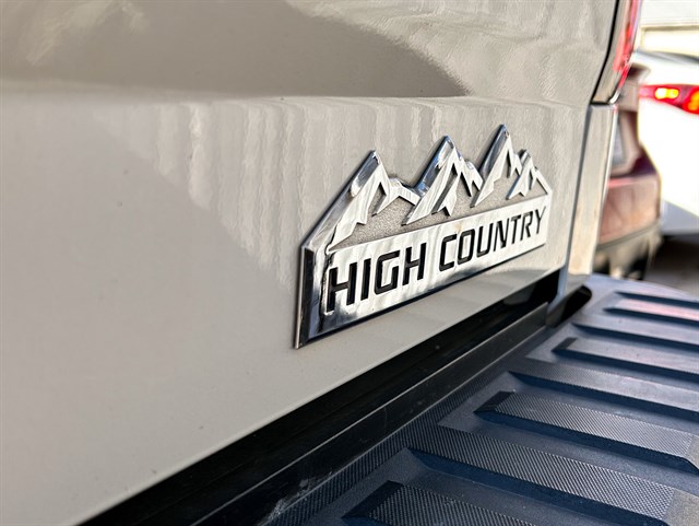 Chevrolet Silverado photo 9