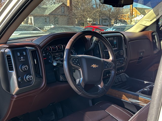 Chevrolet Silverado photo 4