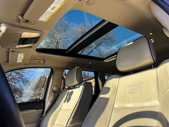 Jeep Grand Cherokee photo 17