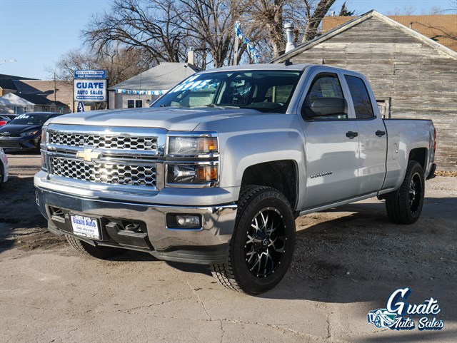 Chevrolet Silverado photo 3