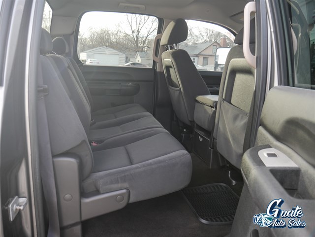 Chevrolet Silverado photo 11