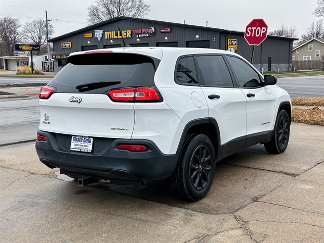 Jeep Cherokee photo 11