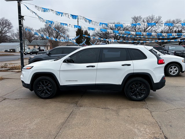 Jeep Cherokee photo 8