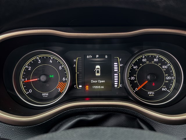 Jeep Cherokee photo 5