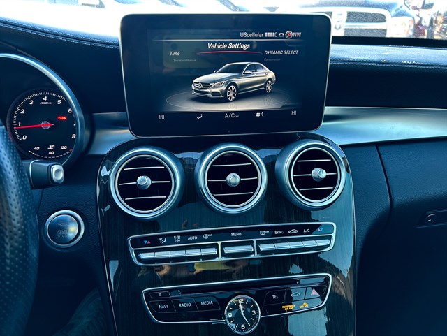 Mercedes-Benz C-Class photo 12