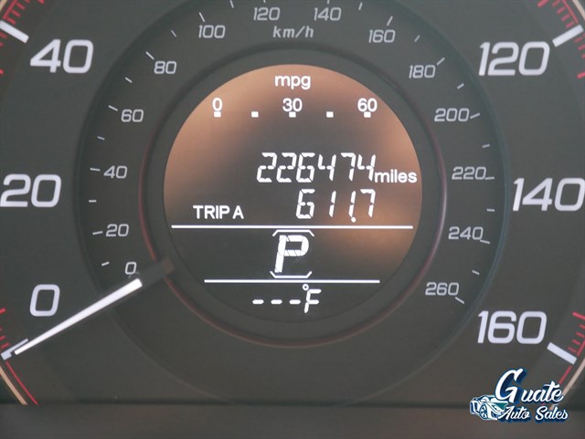 Honda Accord photo 8