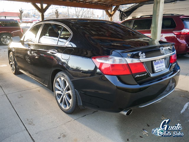 Honda Accord photo 11
