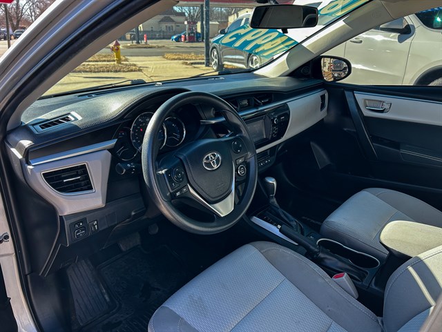 Toyota Corolla photo 9