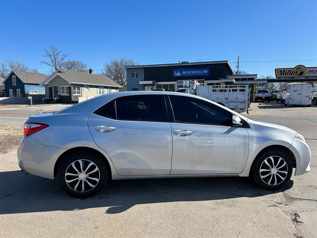 Toyota Corolla photo 8