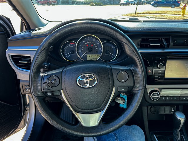 Toyota Corolla photo 10