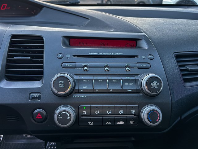 Honda Civic photo 11
