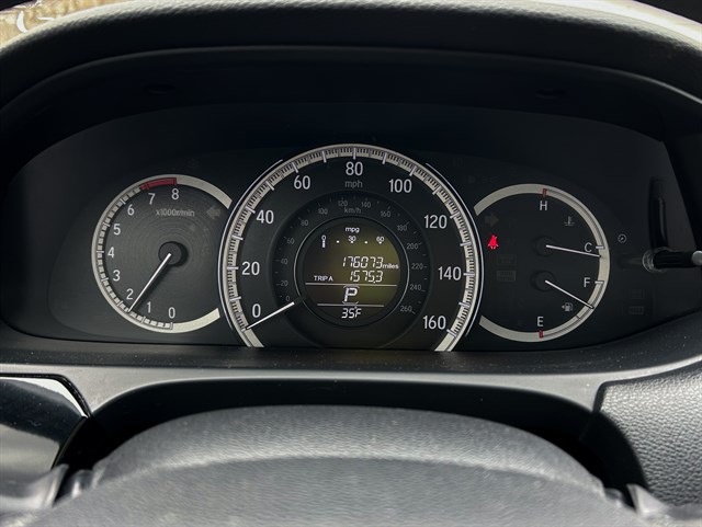 Honda Accord photo 11