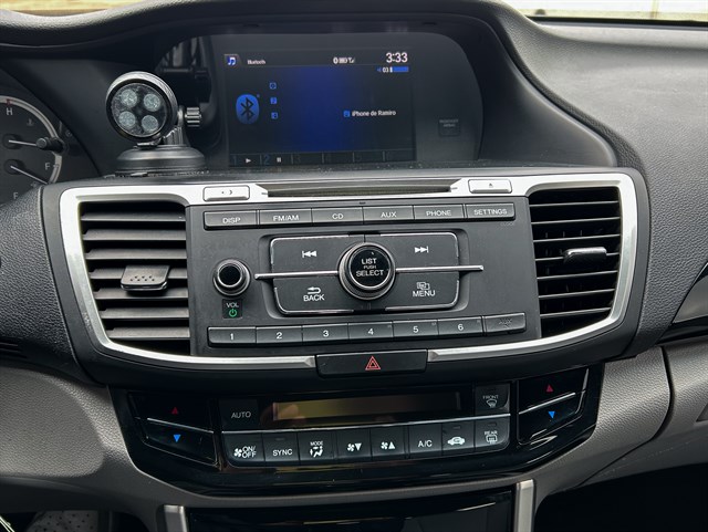 Honda Accord photo 12