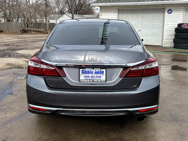 Honda Accord photo 6