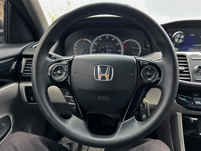 Honda Accord photo 10