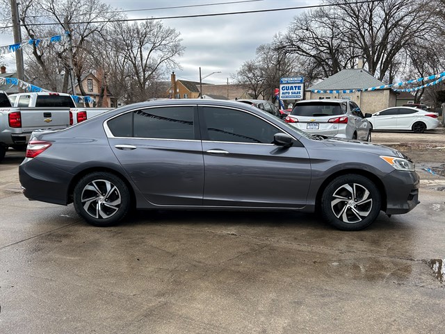 Honda Accord photo 8