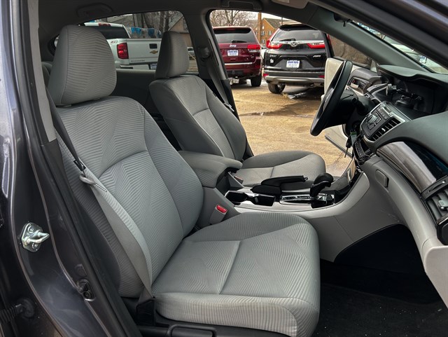 Honda Accord photo 17