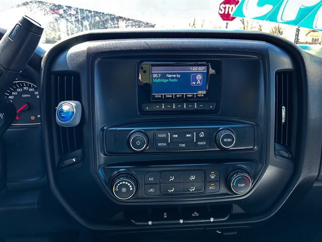 Chevrolet Silverado photo 7