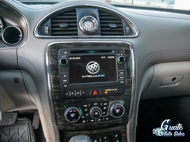Buick Enclave photo 8