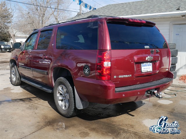 Chevrolet Suburban photo 9