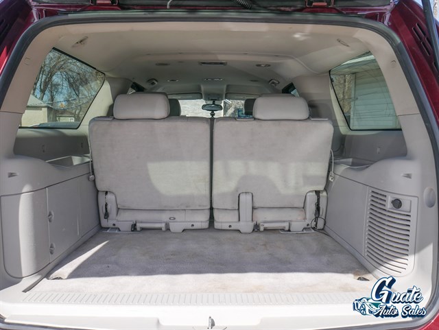 Chevrolet Suburban photo 11