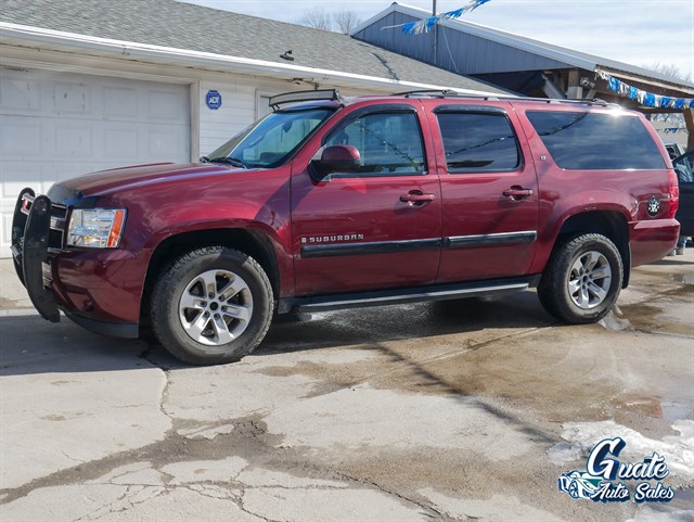 Chevrolet Suburban photo 4