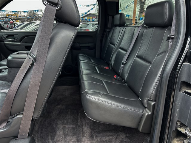 Chevrolet Silverado photo 13