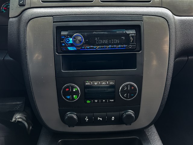 Chevrolet Silverado photo 7