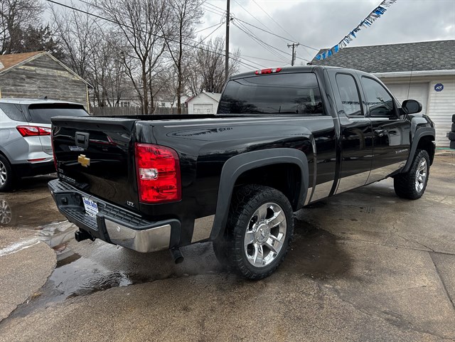 Chevrolet Silverado photo 11
