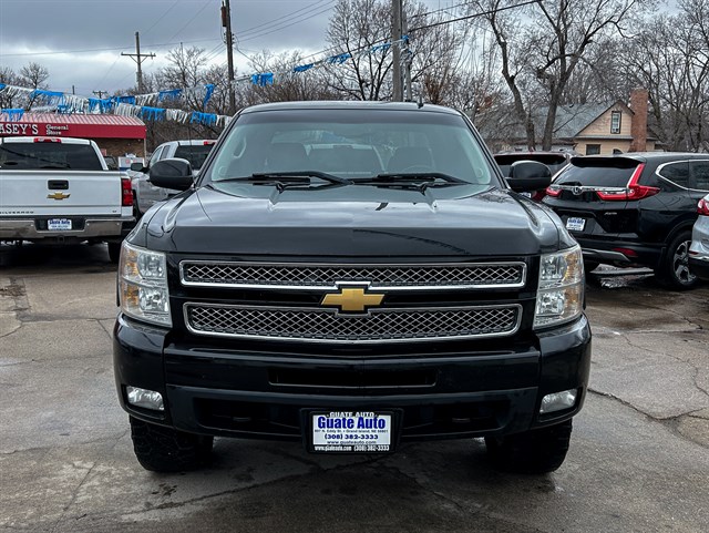 Chevrolet Silverado photo 2