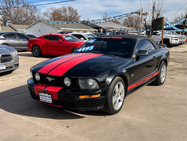 Ford Mustang photo 3