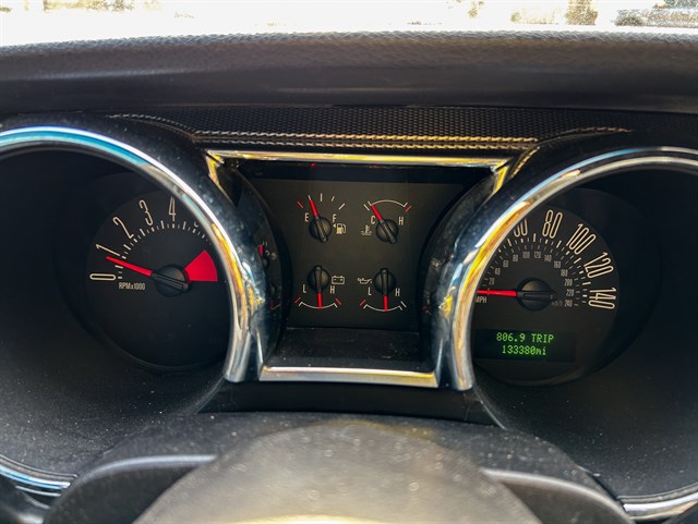 Ford Mustang photo 6