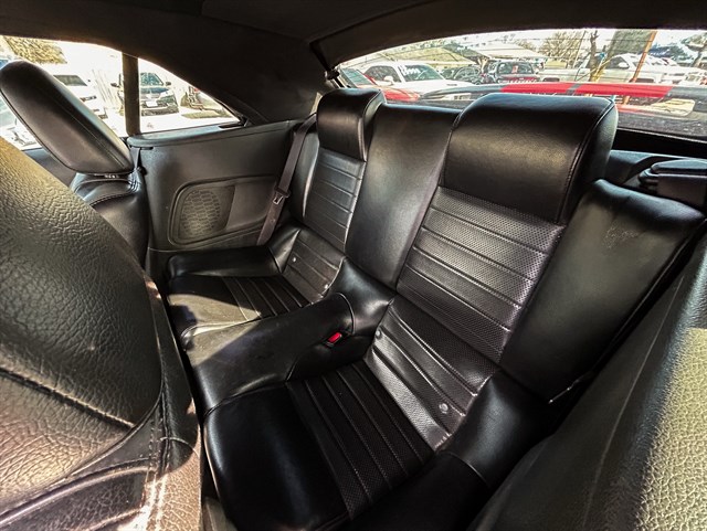 Ford Mustang photo 9